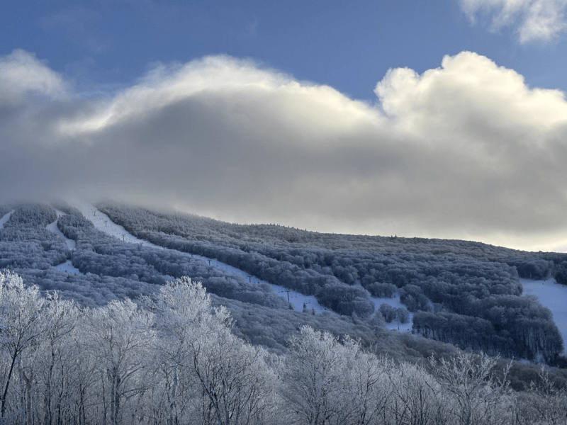 Image of a ski mountain.