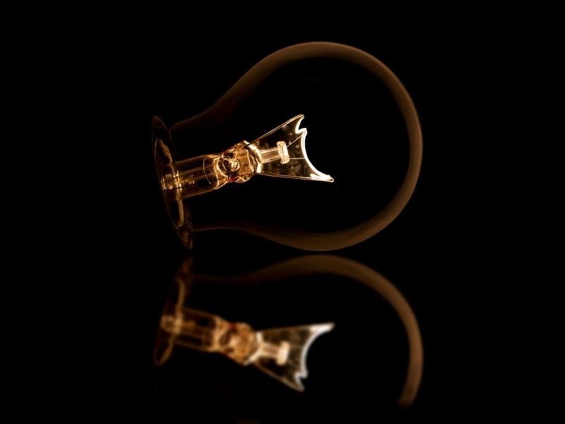 Image of two lightbulbs.