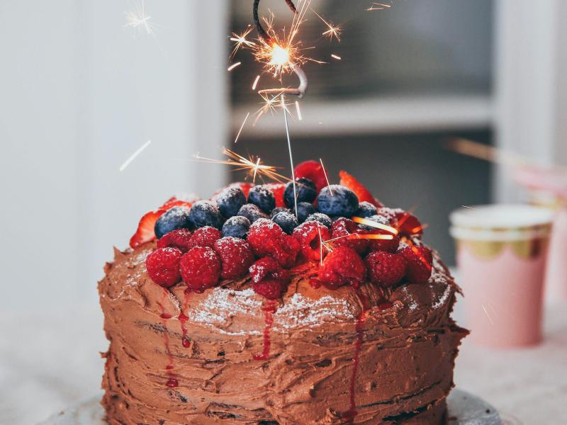 Image of a chocolate cake.