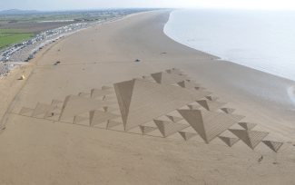 Simon Beck's sand art
